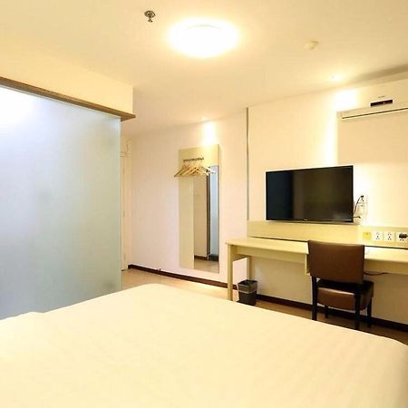7Days Inn Changsha Wuyi Avenue Yunajialing Metro Station Bagian luar foto